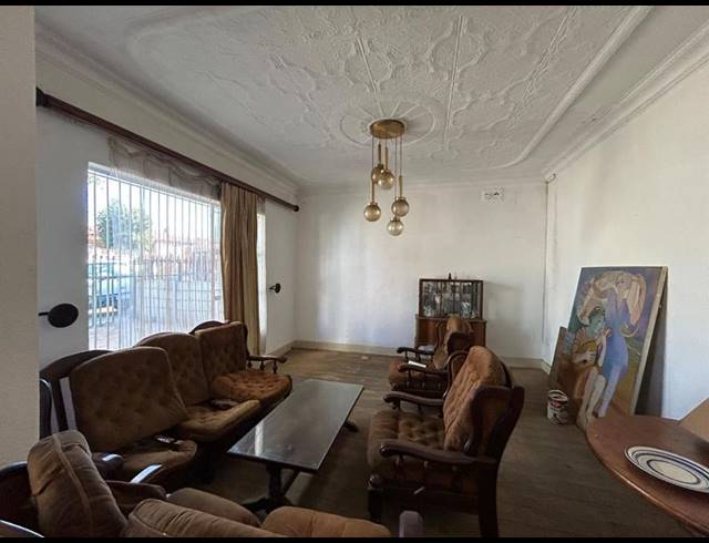 4 BEDROOM HOUSE FOR SALE IN KENILWORTH